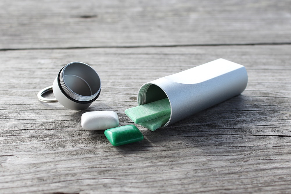 Chewmate: A Universal Chewing Gum Holder gallery image