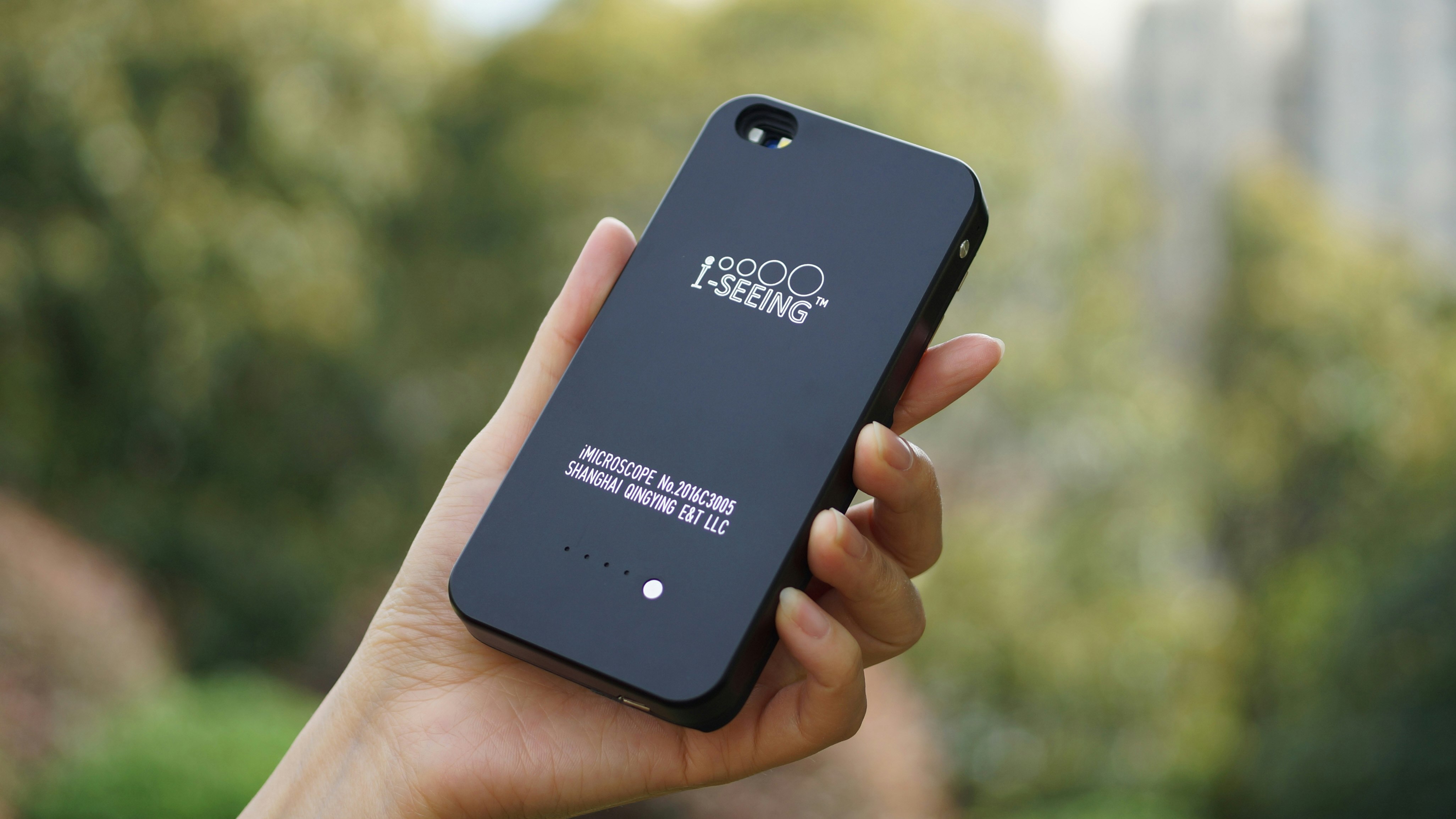 iMICROSCOPE - The First One to be Compatible with Most Phones