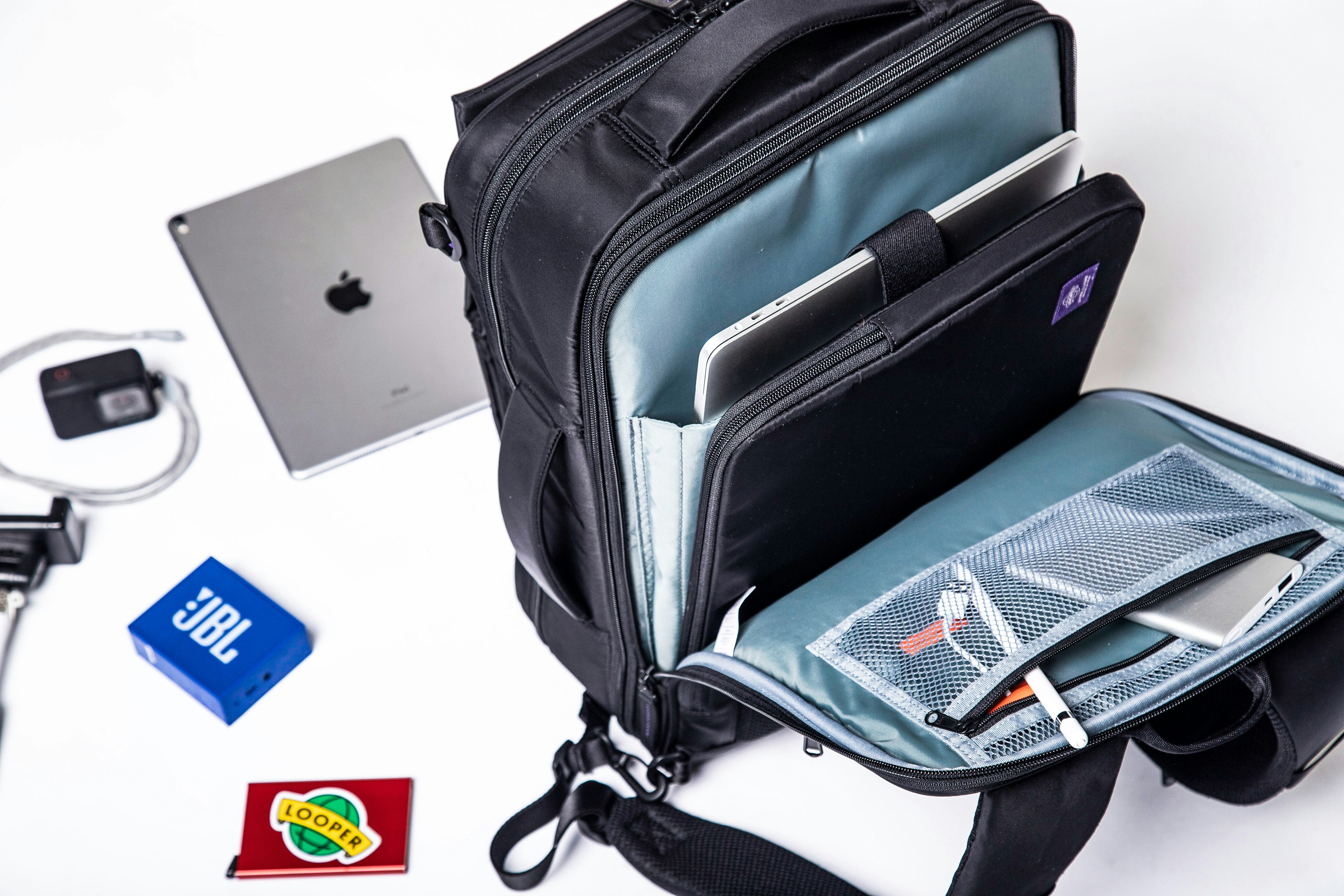 Looper - the New Tech Luggage backpack! gallery image