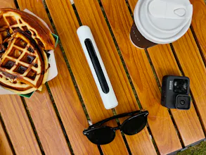 Dentigo Travel Electronic Toothbrush gallery image