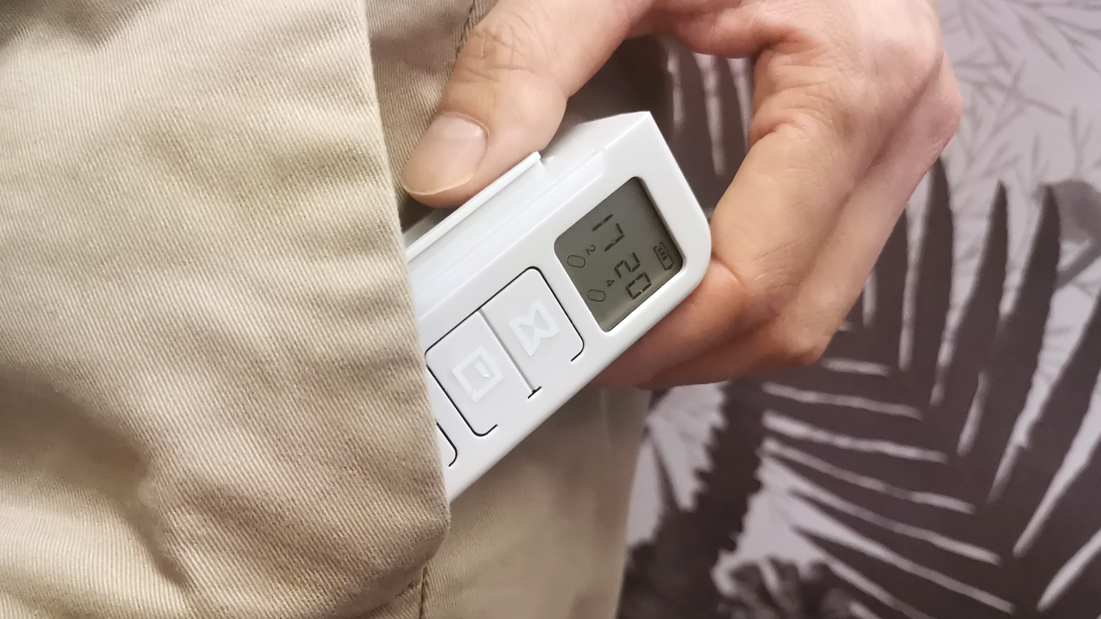 O'kase: A smart pill organizer gallery image