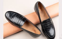 Loafer shoes media 3