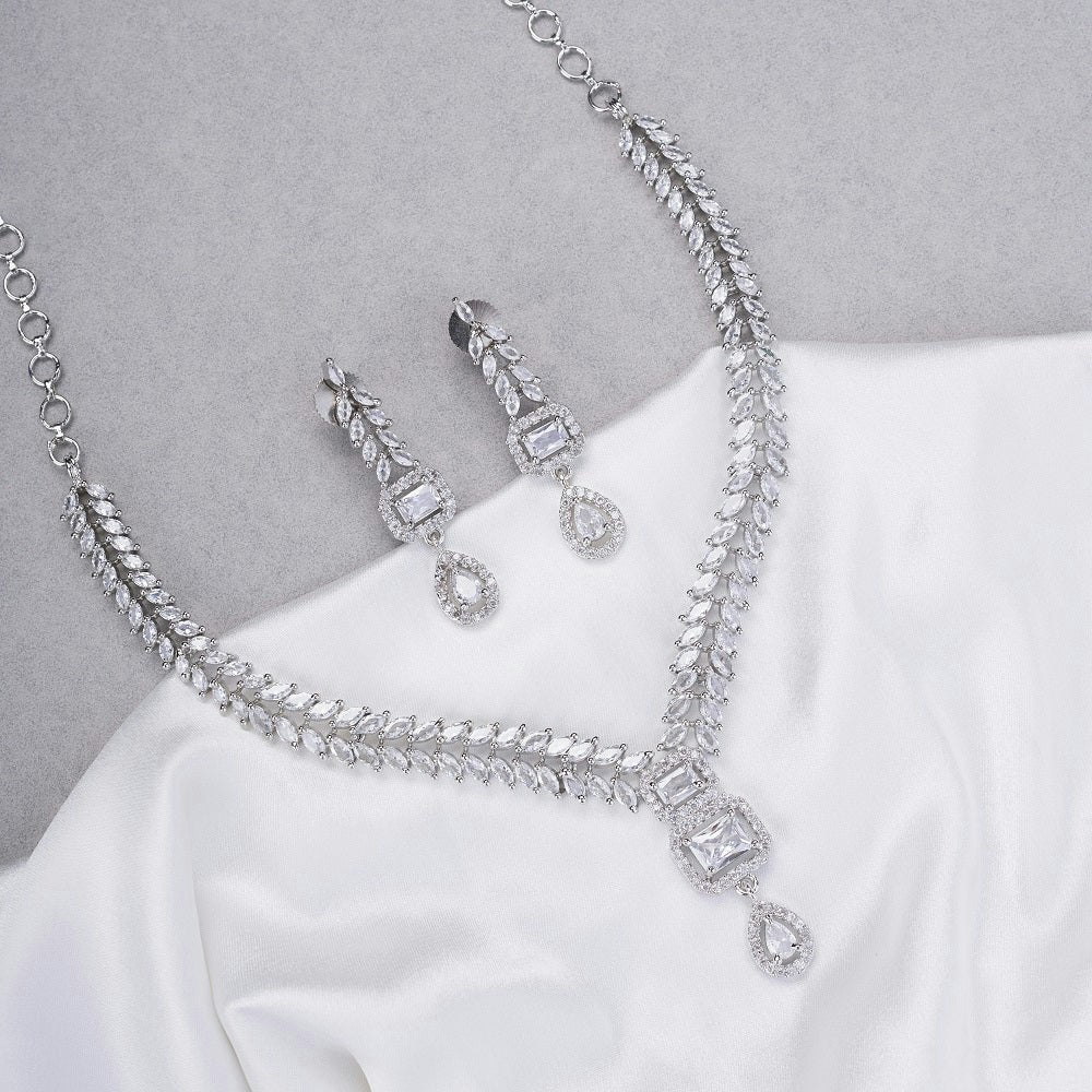 Beautiful Radiant Necklace - Main product screenshot demonstrating key features and user interface