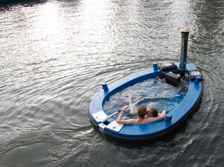 Hot Tug gallery image