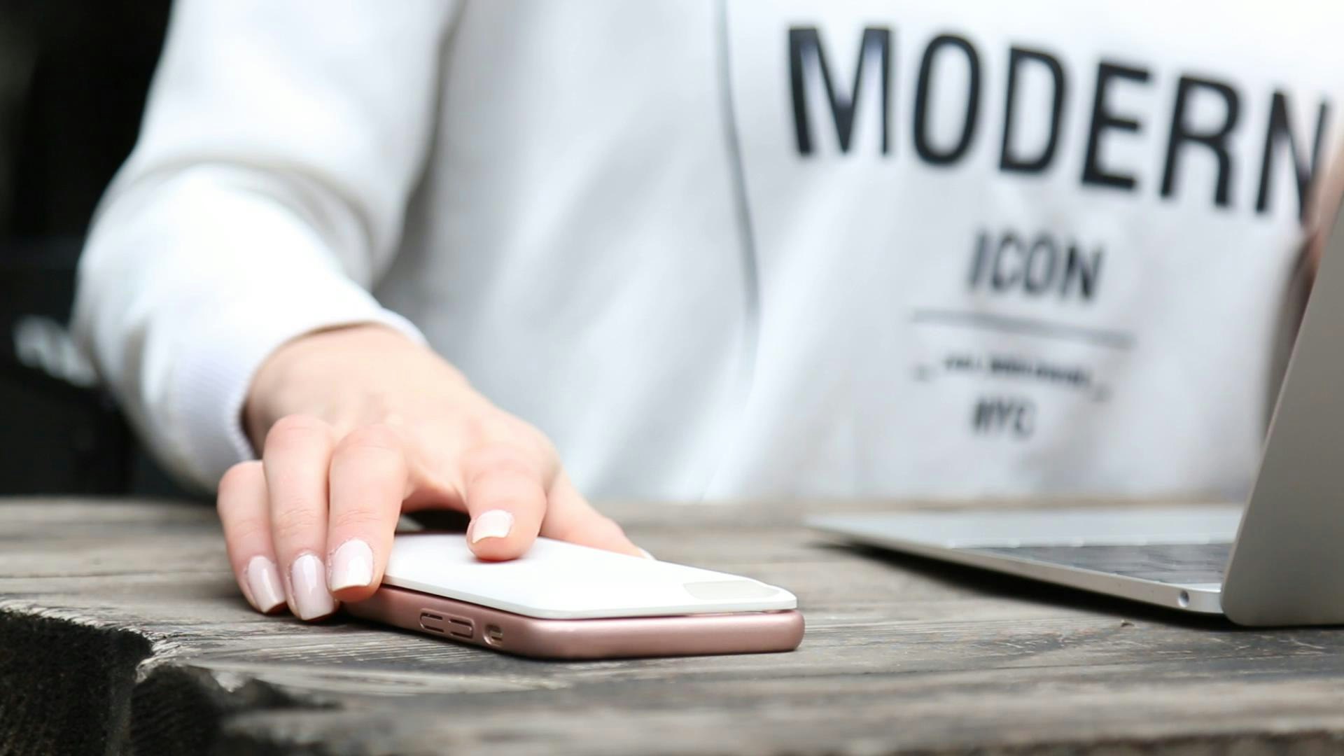 POP case gallery image