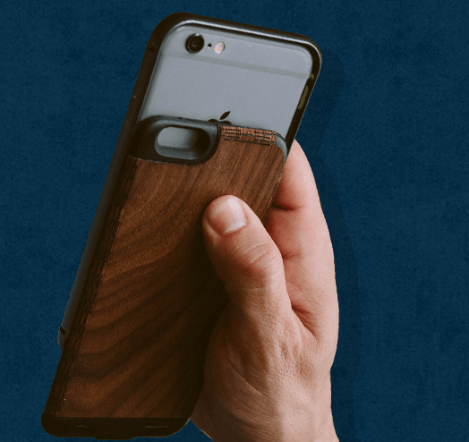 WUNDA iPhone Charging Case gallery image