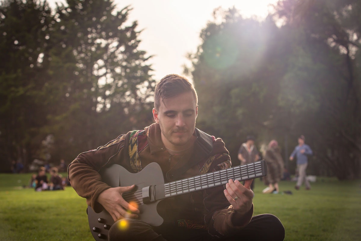 MI Guitar gallery image