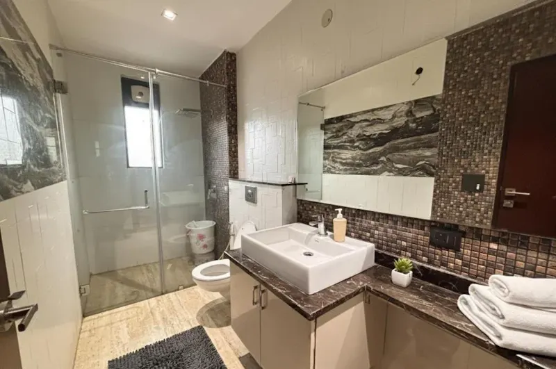 3bhk Service Apartment in Saket screenshot 3