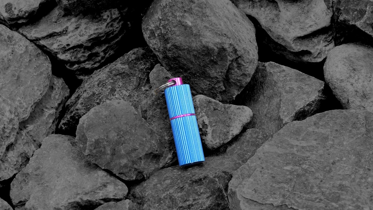 PISA Light｜World's Smallest RECHARGEABLE EDC Flashlight gallery image
