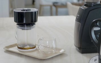 FrankOne Coffee Brewer with Vacuum Extraction Technology gallery image