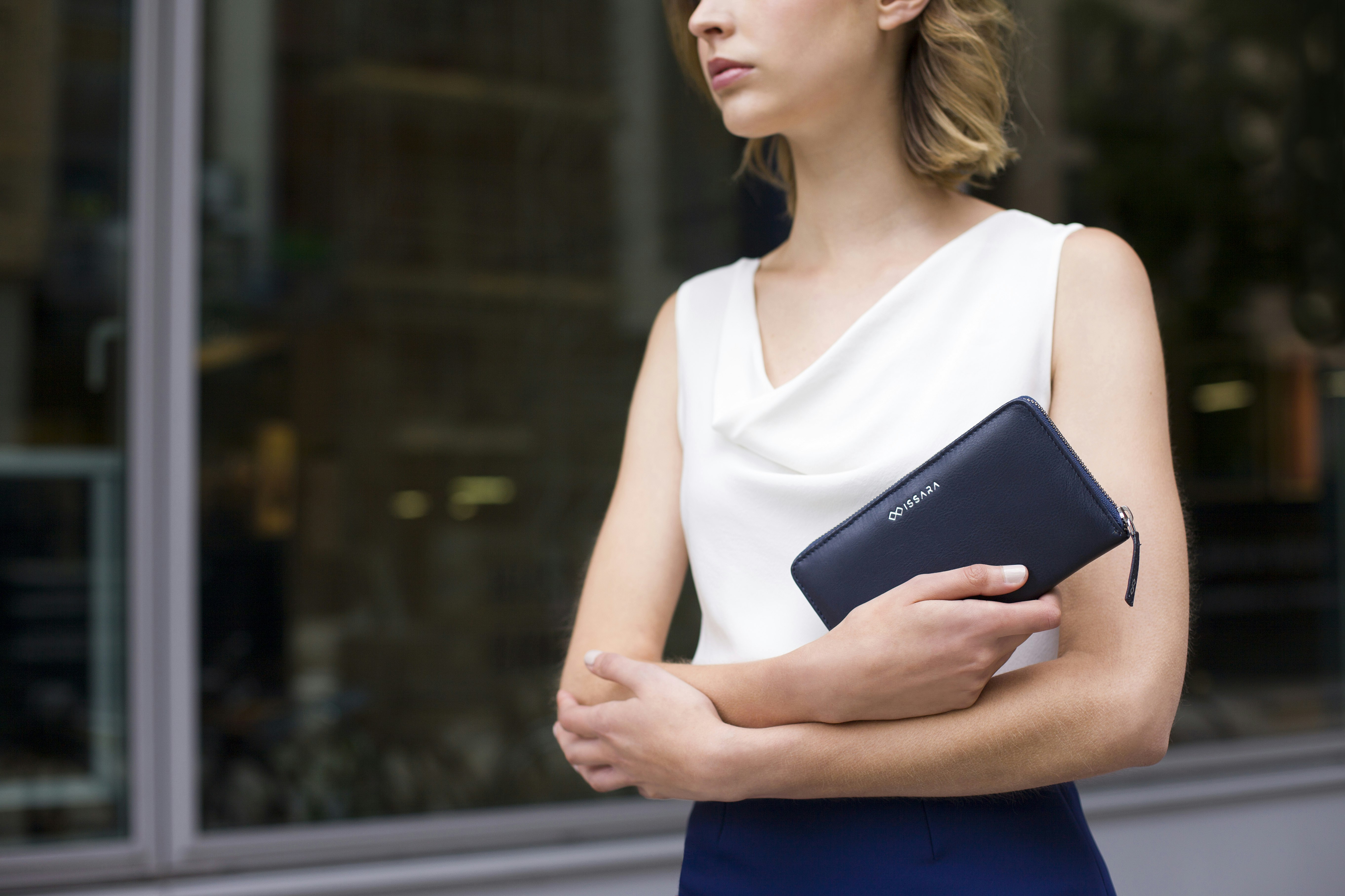 Issara gallery image