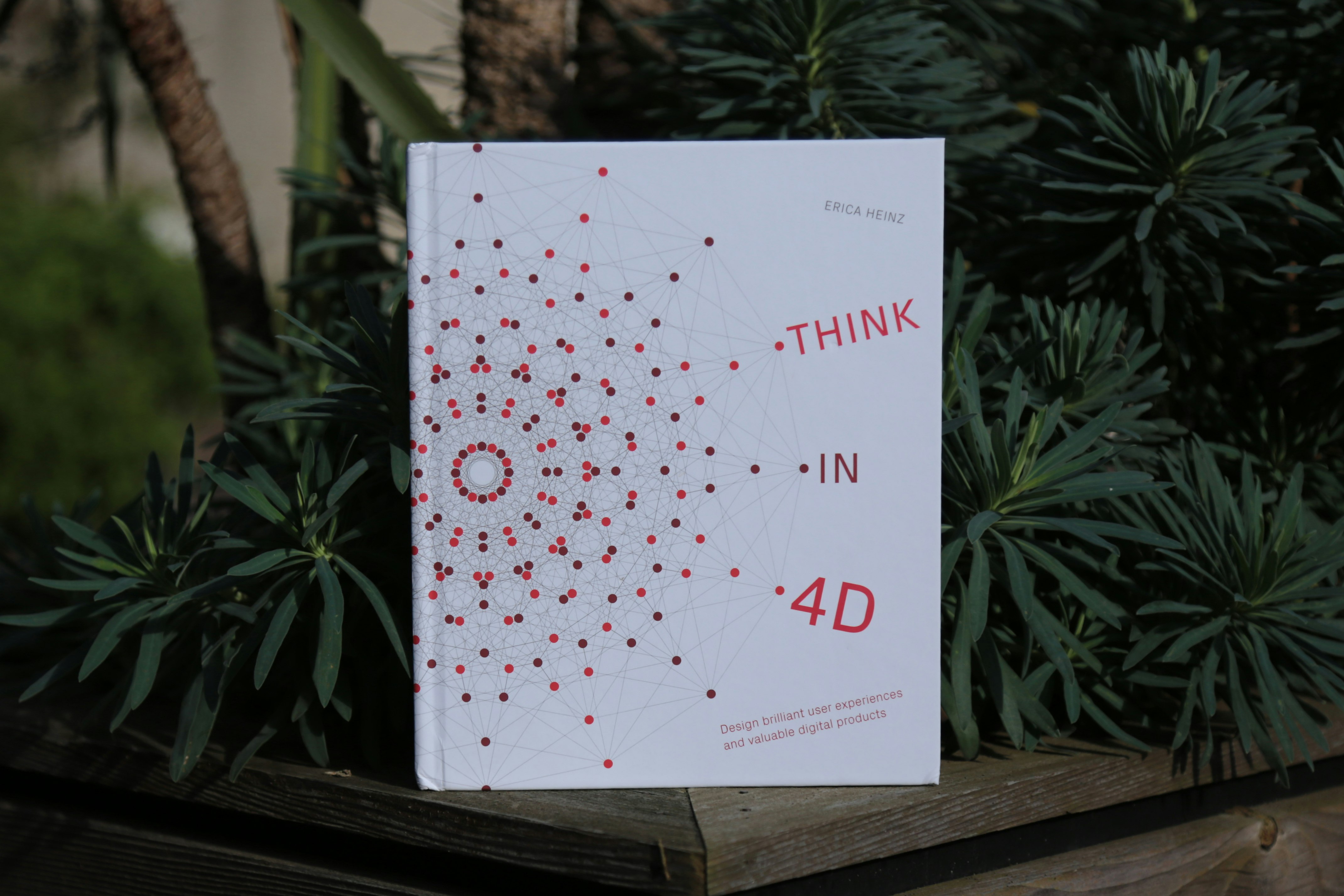在4D（書）中思考 media 4