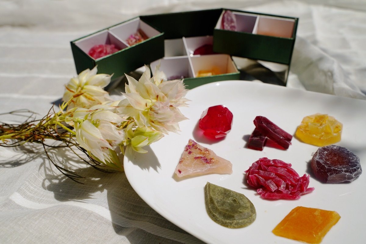 Gem Box - 5pcs Crystal Treats gallery image