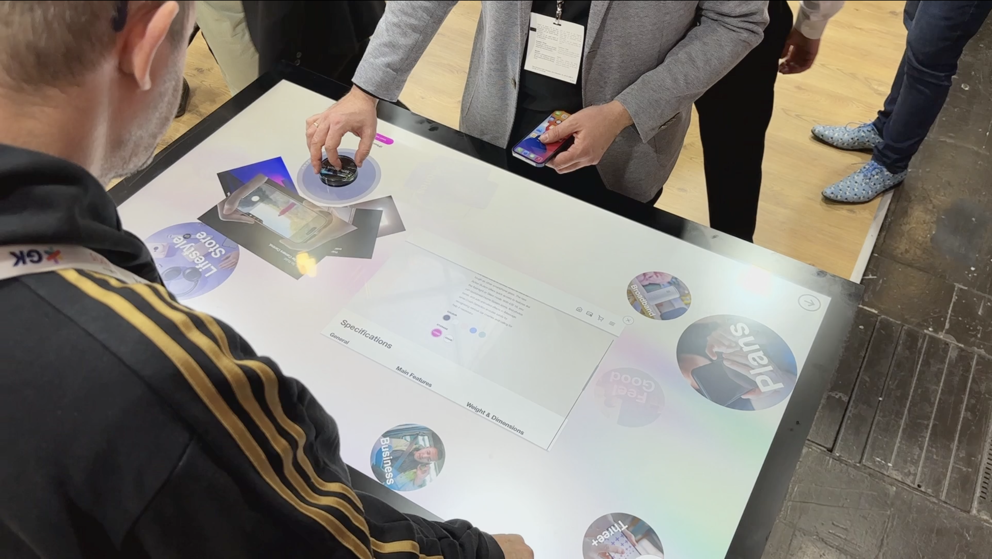 Taurus Touch Table - Премиальная сенсорная таблица с распознаванием объекта медиа 3