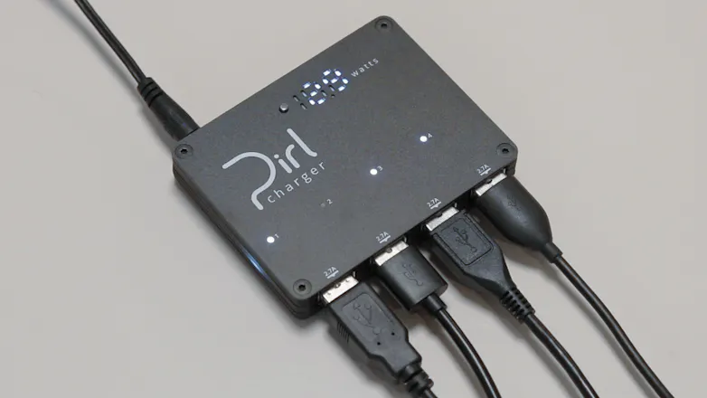 Pirl Charger gallery image