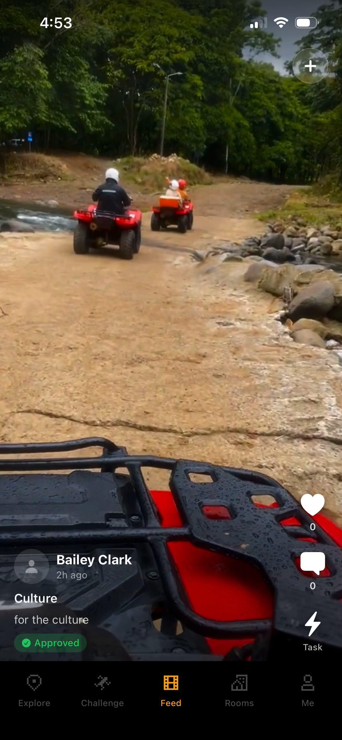 v.watch gallery image