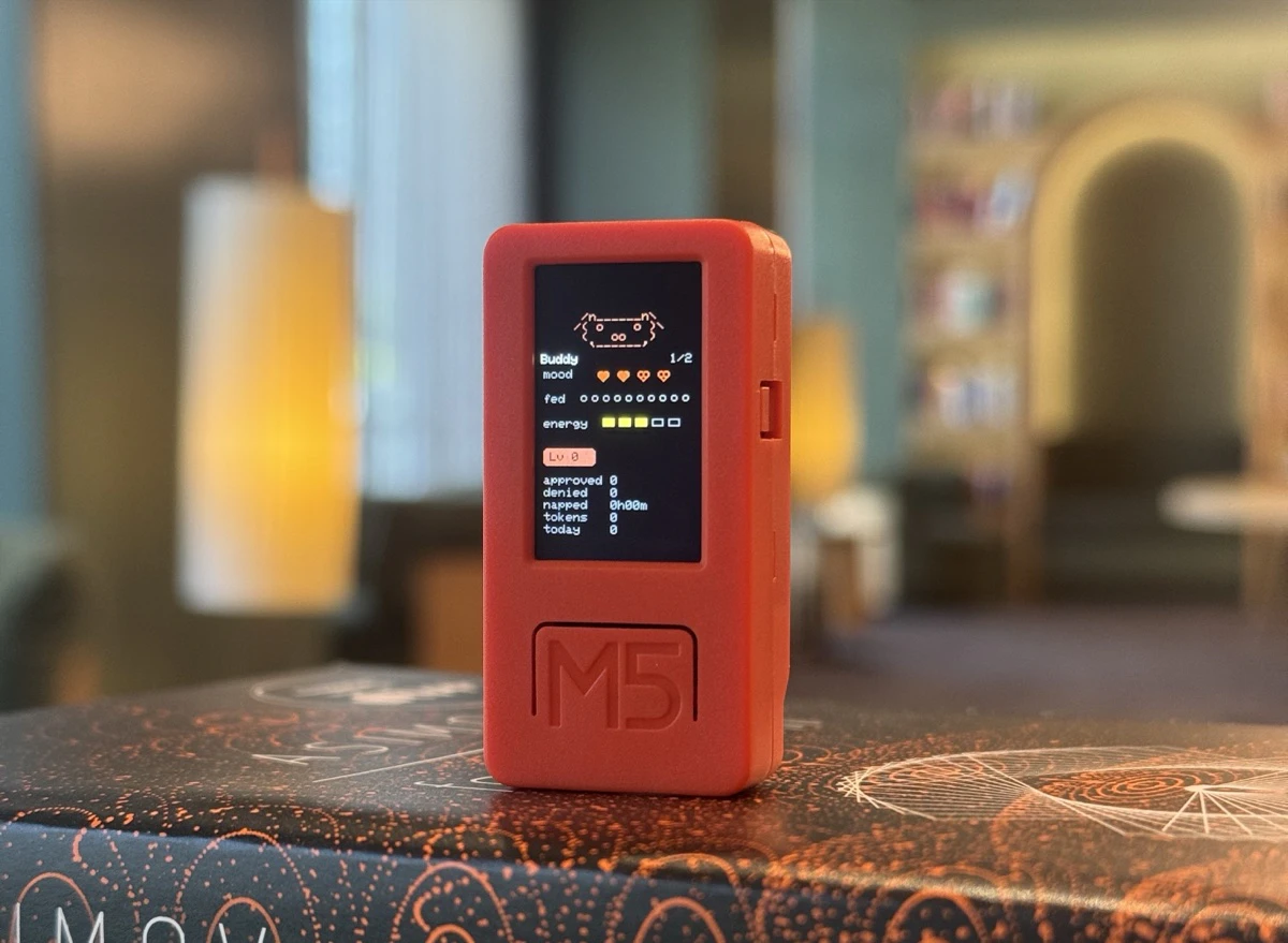 Claude Desktop Buddy screenshot 1