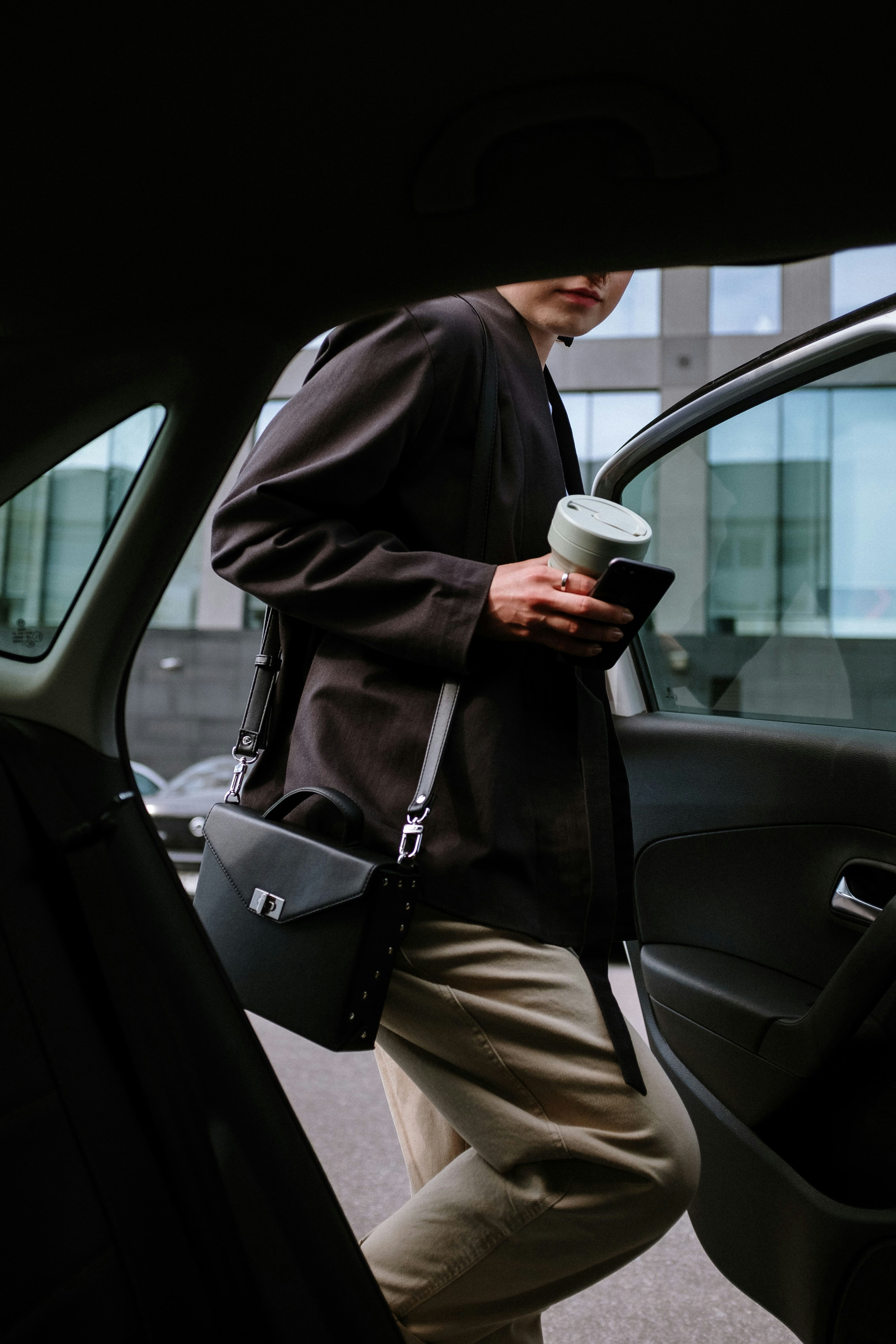 Hassle Free Airport Transfers media 5