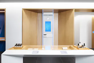 Forward gallery image