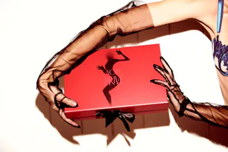 Noir Prive gallery image