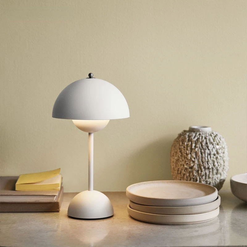 Scandi Flowerpot Table Lamp