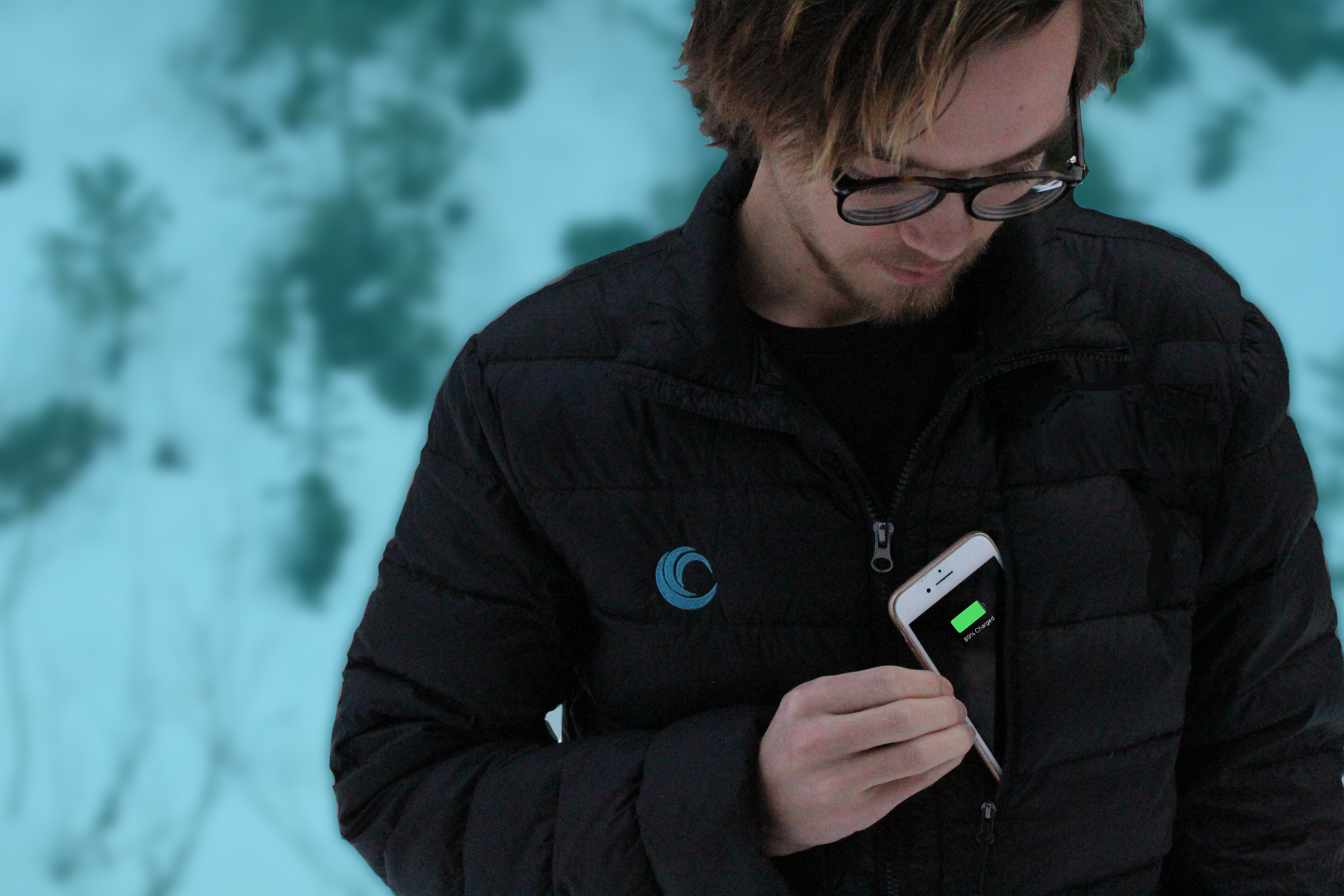 SNOW-C | Wirelessly Charge Your Phone In Your Pocket