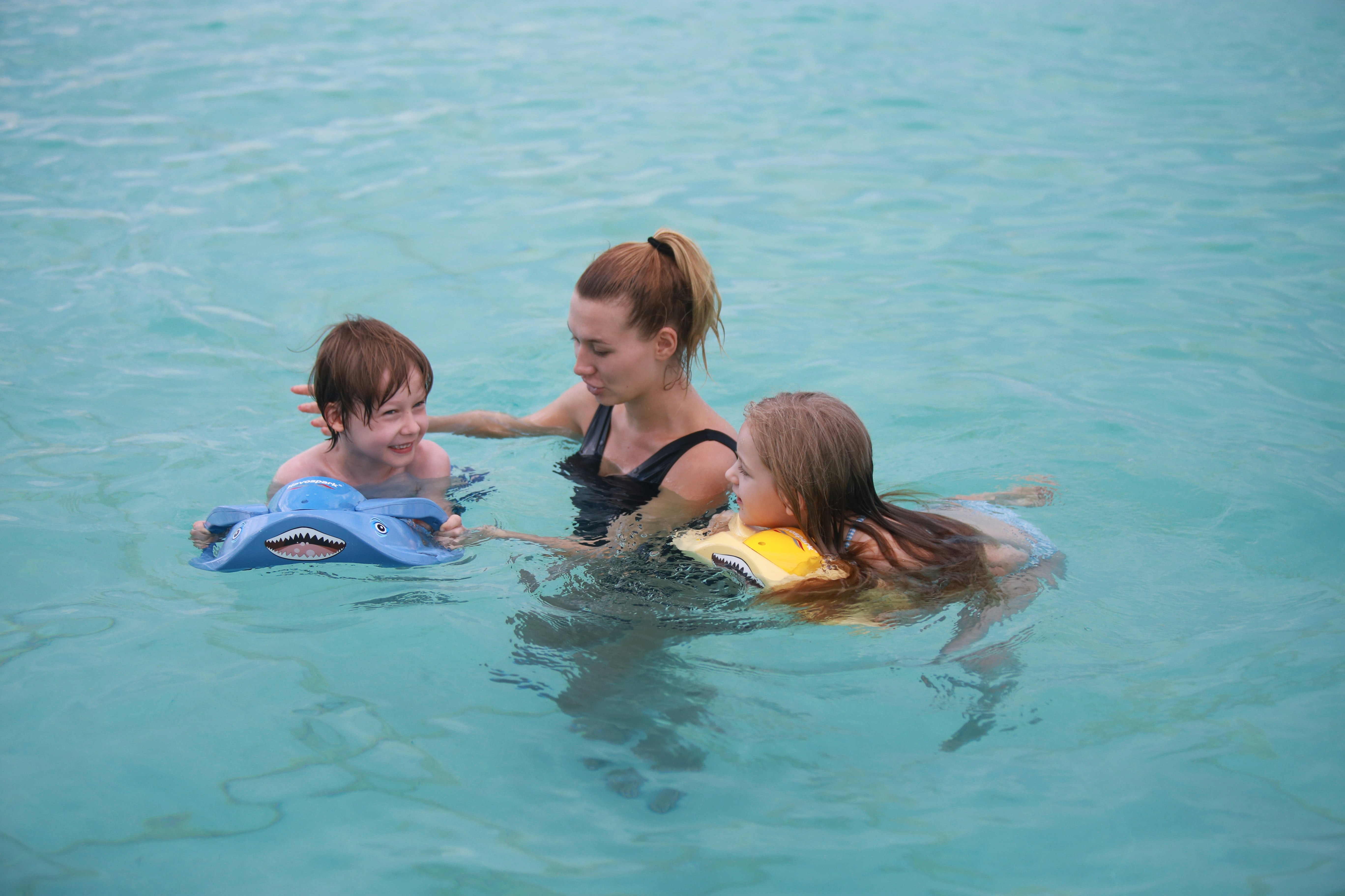 Havospark Sharki Children Kickboard gallery image