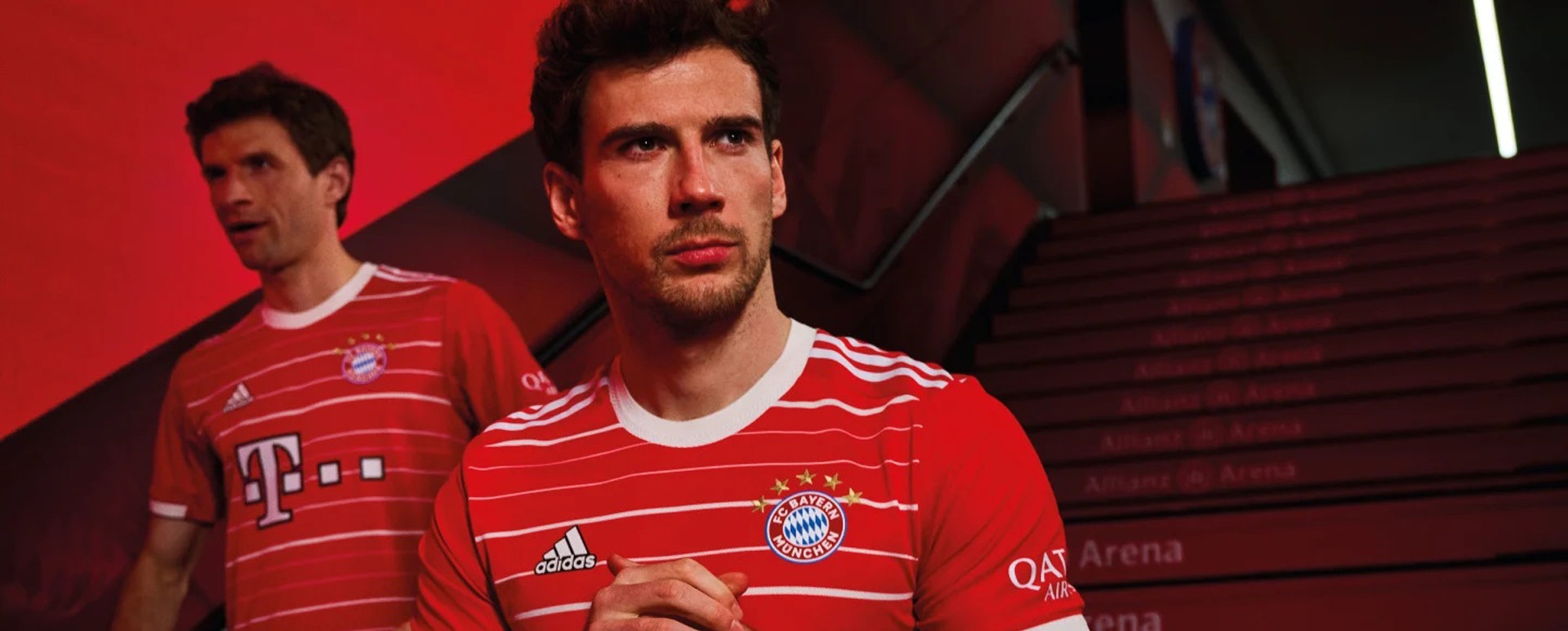 Mídia 3 de Compre a camisa do futebol do Bayern percebeu - Jersey de futebol do Bayern