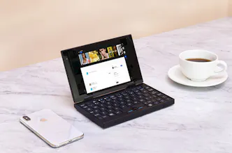 Peakago laptop gallery image