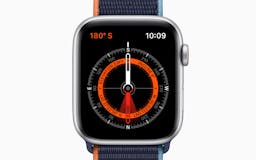 Apple Watch SE media 1