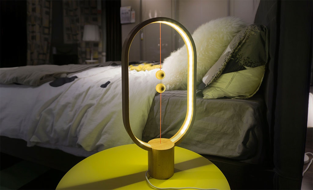 Heng Balance Lamp gallery image