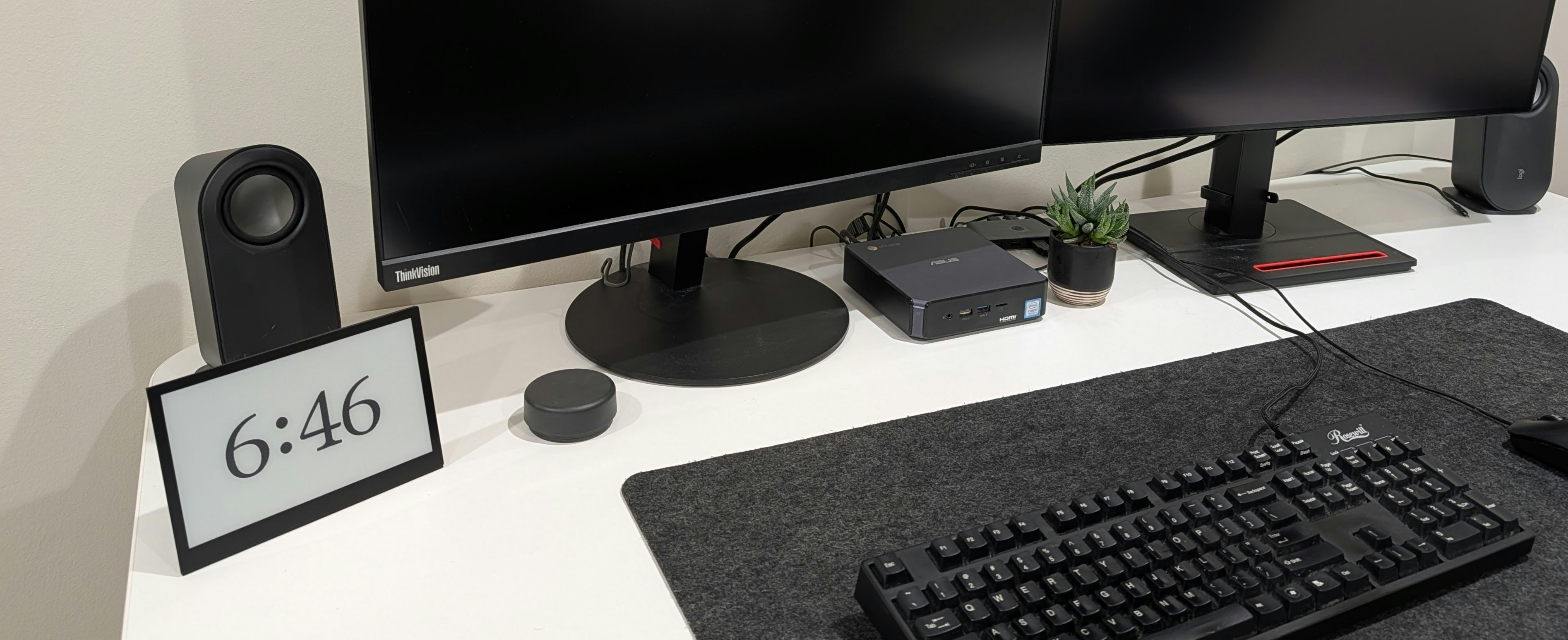 E-Paper Clock - Screenshot 2 showing product features and functionality