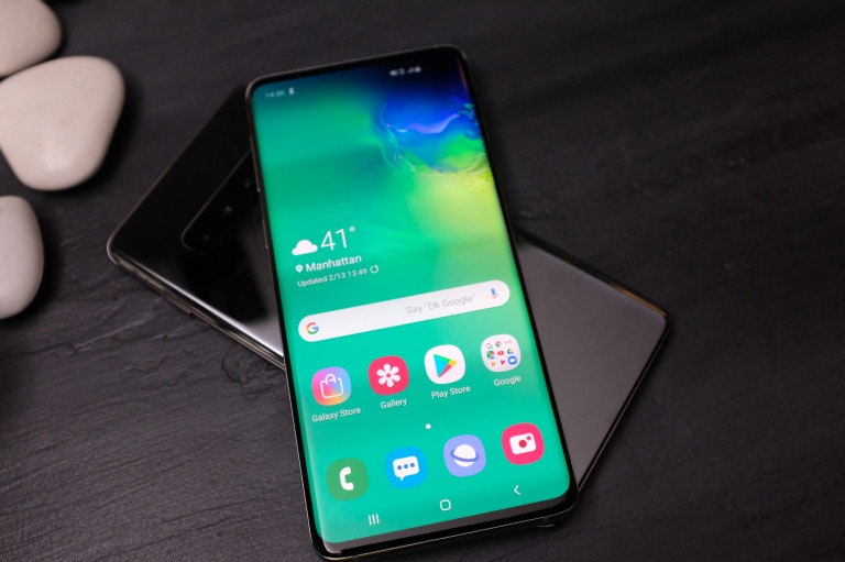 Samsung Galaxy S10 gallery image