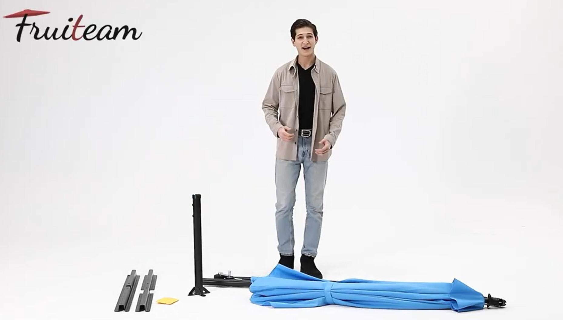 OUTDOOR UMBRELLA SETUP 